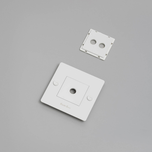 Рамка 1G Horizontal with Infills White logo