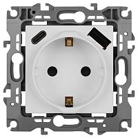 Розетка ЭРА Серия 12 12-4108-01М 2P+E 16A-250В со шторками с USB type-A+C 5В-3А белый матовый Б0067711