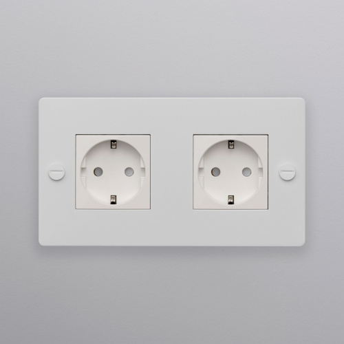 Розетка 2G Schuko Type F white