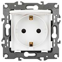 Розетка ЭРА Серия 12 12-2103-01М 2P+E Schuko со шторками с крышкой 16А-250В белый матовый Б0065675