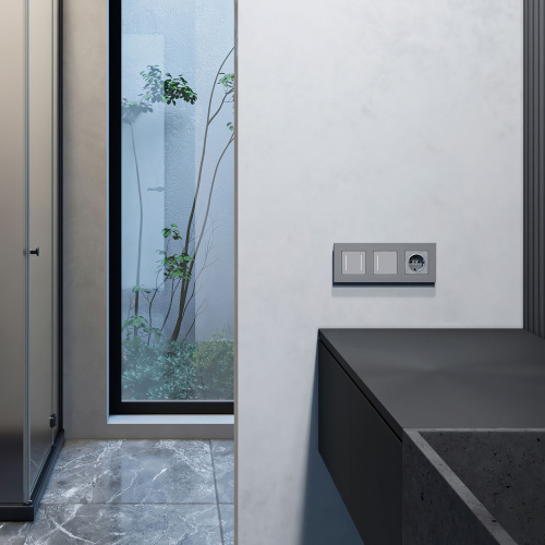 Рамка из поликарбоната на 3 поста Slab серебро софт W0032965 фото 2 Рамка из поликарбоната на 3 поста Slab серебро софт W0032965 фото 2