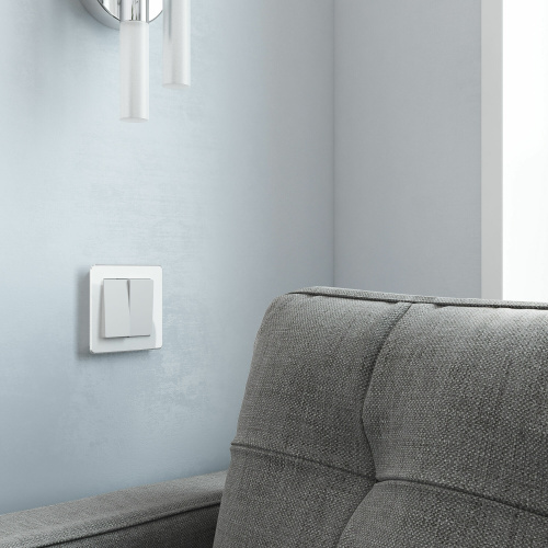 Выключатель двухклавишный проходной (белый матовый) W1122061 фото 2