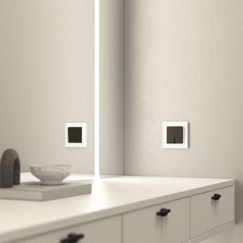 Рамка из стекла на 1 пост Favorit белый матовый W0011105 фото 2