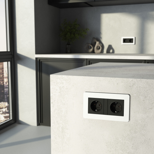 Рамка из поликарбоната на 2 поста Split белый/черный, soft-touch W0023068 фото 4