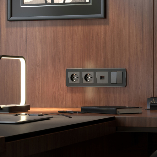 Рамка из металла на 4 поста Platinum черный алюминий W0042608 фото 3 Рамка из металла на 4 поста Platinum черный алюминий W0042608 фото 3