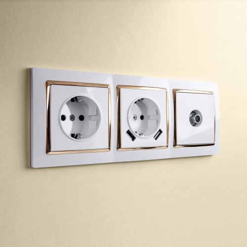 ТВ-розетка проходная (белый) W1184001 фото 3 ТВ-розетка проходная (белый) W1184001 фото 3