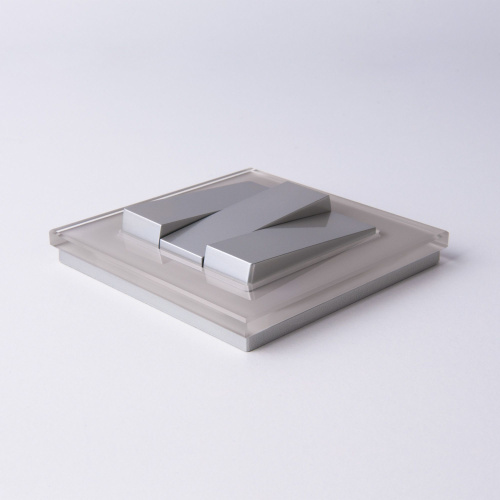 Рамка из стекла на 1 пост Favorit дымчатый W0011117 фото 2 Рамка из стекла на 1 пост Favorit дымчатый W0011117 фото 2