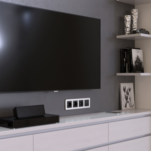 Рамка из металла на 4 поста Platinum алюминий W0042606 фото 2 Рамка из металла на 4 поста Platinum алюминий W0042606 фото 2