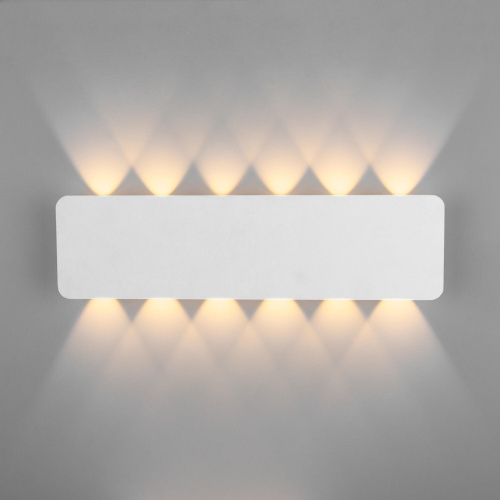 Настенный светодиодный светильник Angle LED 40139/1 LED Настенный светодиодный светильник Angle LED 40139/1 LED