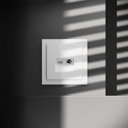 Розетка телевизионная встраиваемая S70 TV+RJ45 кат. 6, (белый глянцевый) Voltum VLS060701 Розетка телевизионная встраиваемая S70 TV+RJ45 кат. 6, (белый глянцевый) Voltum VLS060701