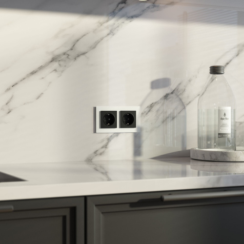 Рамка из стекла на 2 поста Favorit белый матовый W0021105 фото 2