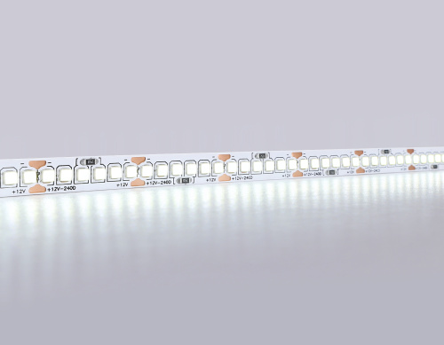 Светодиодная лента 12В 2835 240Led 19.2Вт/м 6500K IP20 5м фото 2 Светодиодная лента 12В 2835 240Led 19.2Вт/м 6500K IP20 5м фото 2