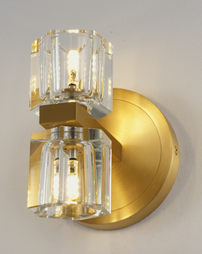 Светильник настенный Moderli V11016-2W Brass фото 5 Светильник настенный Moderli V11016-2W Brass фото 5