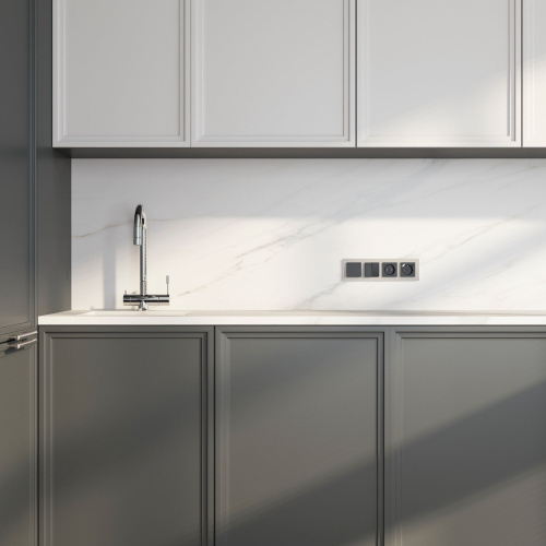 Рамка из стекла на 4 поста Favorit дымчатый W0041117 фото 5 Рамка из стекла на 4 поста Favorit дымчатый W0041117 фото 5