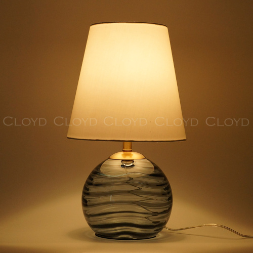 Настольная лампа Cloyd REBA T1 / выс. 45 см - латунь - синее стекло (арт.30122) фото 2 Настольная лампа Cloyd REBA T1 / выс. 45 см - латунь - синее стекло (арт.30122) фото 2