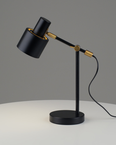 Лампа настольная Moderli V11263-1T Artis фото 7 Лампа настольная Moderli V11263-1T Artis фото 7