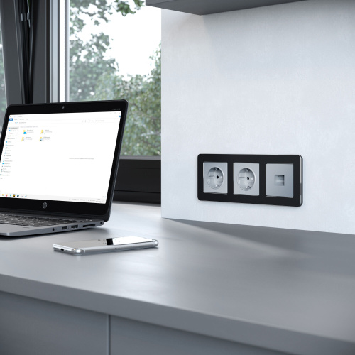 Рамка из металла на 3 поста Platinum черный алюминий W0032608 фото 5