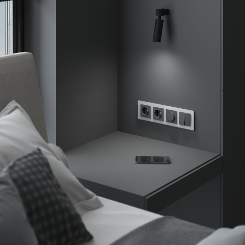 Рамка из стекла на 4 поста Favorit белый W0041101 фото 2