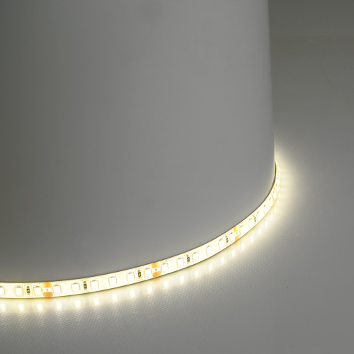 Светодиодная LED лента Feron LS511, 120SMD(2835)/м 11Вт/м 24V 5000*8*1.22мм 3000К IP65 фото 2