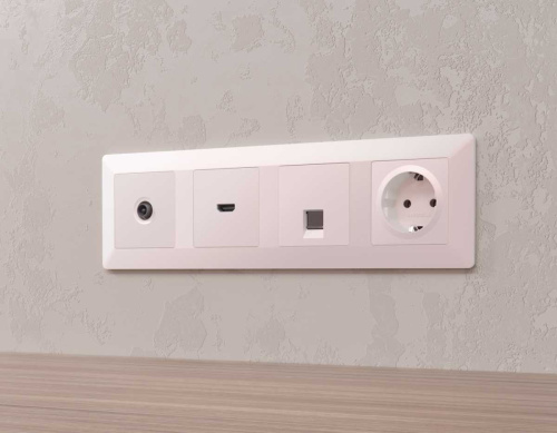 Комплект механизма компьютерной розетки RJ-45 экранированной с автоматической защитной шторкой ALFA Жемчуг QUANT (AP2120, VM185) MA212005 фото 3 Комплект механизма компьютерной розетки RJ-45 экранированной с автоматической защитной шторкой ALFA Жемчуг QUANT (AP2120, VM185) MA212005 фото 3