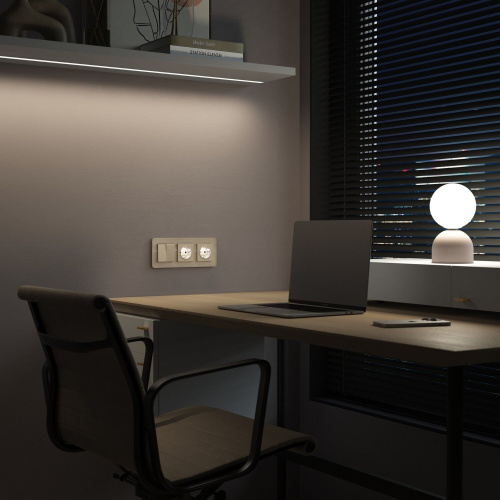 Розетка с подсветкой W (айвори матовый) W1171462 фото 3