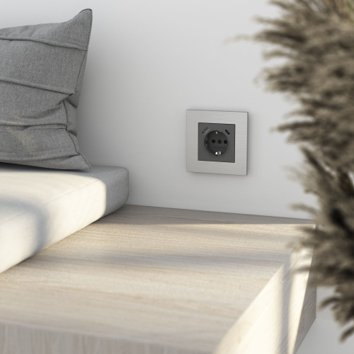 Рамка из металла на 1 пост АluMax алюминий W0013506 фото 3 Рамка из металла на 1 пост АluMax алюминий W0013506 фото 3