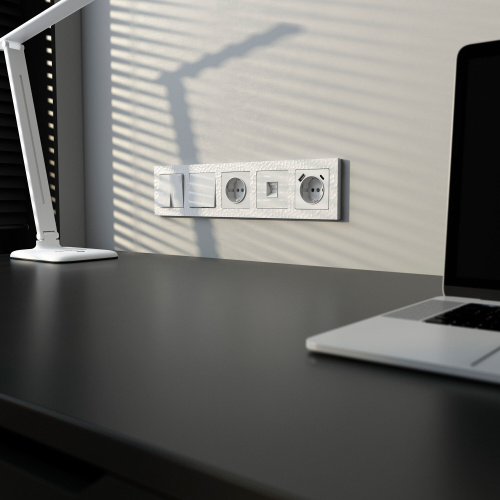 Рамка из поликарбоната на 5 постов Hammer белый W0052401 фото 5 Рамка из поликарбоната на 5 постов Hammer белый W0052401 фото 5