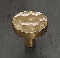 Ручка-кнопка Smythe d.3.2 Hammered Brass