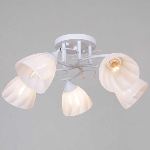 Потолочная люстра Reluce 62560-0.3-05 WH Потолочная люстра Reluce 62560-0.3-05 WH