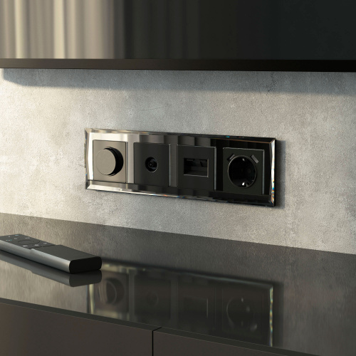 Рамка из стекла на 4 поста Diamant черный W0041208 фото 4 Рамка из стекла на 4 поста Diamant черный W0041208 фото 4