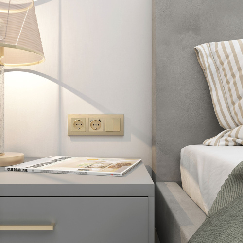 Рамка из металла на 3 поста Аluminium шампань алюминий W0031711 фото 2