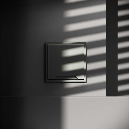 Розетка встраиваемая Voltum S70 с заземлением, защитными шторками и крышкой 16А, (титан) VLS040306 фото 5