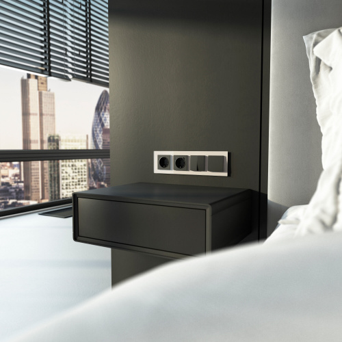 Рамка из стекла на 4 поста Favorit дымчатый W0041117 фото 4 Рамка из стекла на 4 поста Favorit дымчатый W0041117 фото 4