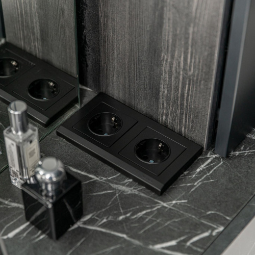 Рамка из поликарбоната на 2 поста Stark черный W0021808 фото 2 Рамка из поликарбоната на 2 поста Stark черный W0021808 фото 2