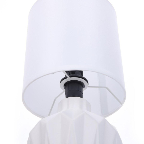 Настольная лампа Lumion Moderni Origamia 8226/1T фото 3 Настольная лампа Lumion Moderni Origamia 8226/1T фото 3