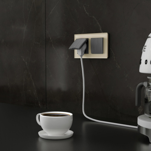 Рамка из стекла на 2 поста Favorit молочный W0021141 фото 4