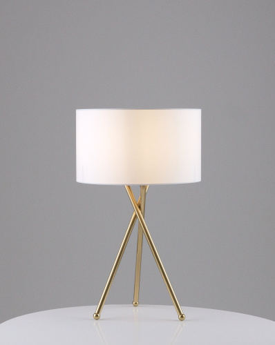 Лампа настольная Moderli V11598-1T Palma фото 3 Лампа настольная Moderli V11598-1T Palma фото 3