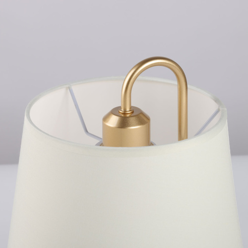 Настольная лампа MW-Light VEGA 329032801 фото 3 Настольная лампа MW-Light VEGA 329032801 фото 3