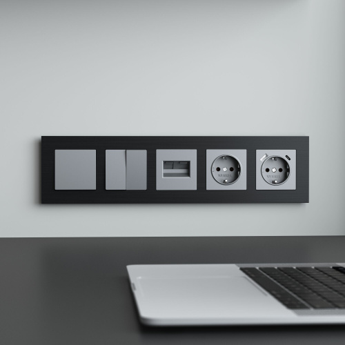 Рамка из металла на 5 постов AluMax черный алюминий W0053508 фото 2 Рамка из металла на 5 постов AluMax черный алюминий W0053508 фото 2