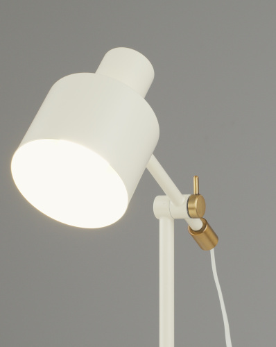 Лампа настольная Moderli V11264-1T Artis фото 10 Лампа настольная Moderli V11264-1T Artis фото 10