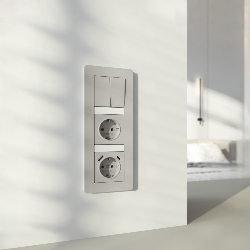 Рамка из поликарбоната на 3 поста Split дымчатый/белый, soft-touch W0033067 фото 7 Рамка из поликарбоната на 3 поста Split дымчатый/белый, soft-touch W0033067 фото 7