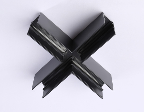 Коннектор Х-образный для накладного шинопровода Magnetic 20 48В черный фото 3 Коннектор Х-образный для накладного шинопровода Magnetic 20 48В черный фото 3