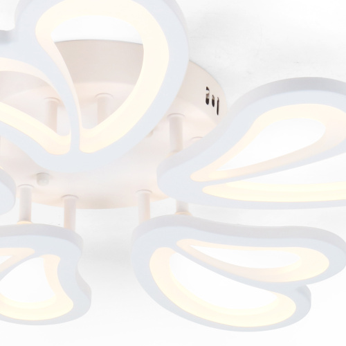 Потолочный светильник Escada 10229/5 LED*77W Matt White фото 4 Потолочный светильник Escada 10229/5 LED*77W Matt White фото 4