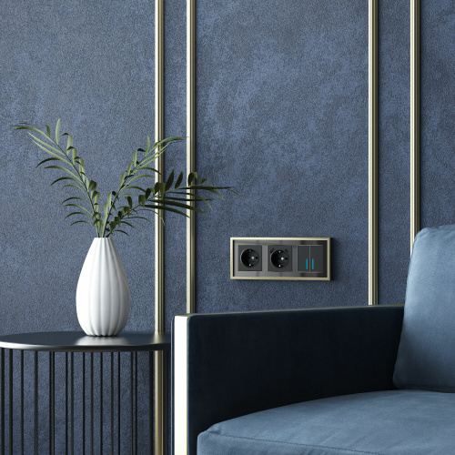 Рамка из металла на 3 поста Baguette черный/латунь W0032852 фото 2 Рамка из металла на 3 поста Baguette черный/латунь W0032852 фото 2