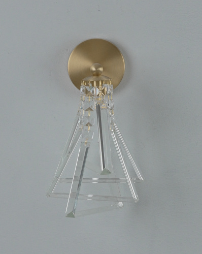 Светильник настенный Moderli V11944-1W Brass фото 6 Светильник настенный Moderli V11944-1W Brass фото 6