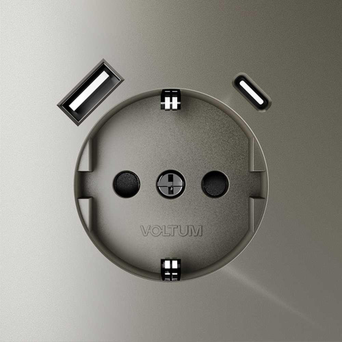 Розетка встраиваемая Voltum S70 с заземлением и защитными шторками, 16А, с USB, A+С, (шелк) VLS040504 Розетка встраиваемая Voltum S70 с заземлением и защитными шторками, 16А, с USB, A+С, (шелк) VLS040504