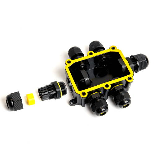 Коробка распределительная  LD526 водонепроницаемая на 6 выходов, 450V, 140х100х36, черный фото 8