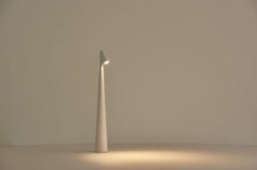 Настольная лампа Alfa Light F3924-49 white 3W φ5*H40 Настольная лампа Alfa Light F3924-49 white 3W φ5*H40