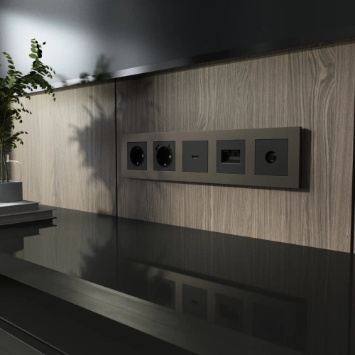 Рамка из поликарбоната на 5 постов Slab бронза софт W0052963 фото 2 Рамка из поликарбоната на 5 постов Slab бронза софт W0052963 фото 2