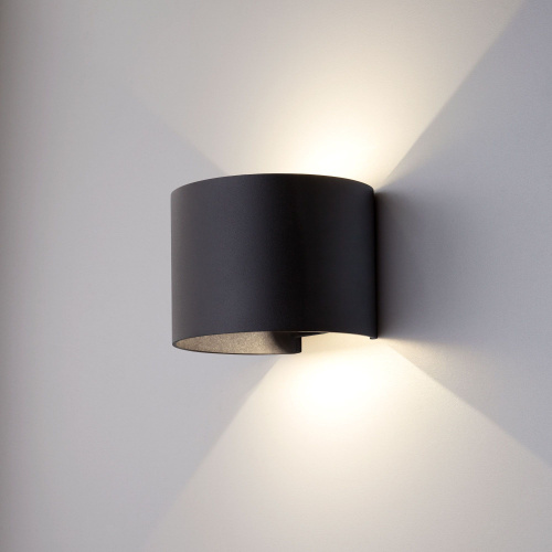 Пылевлагозащи­щенный светодиодный светильник с регулируемыми лучами Blade черный IP54 1518 Techno LED черный